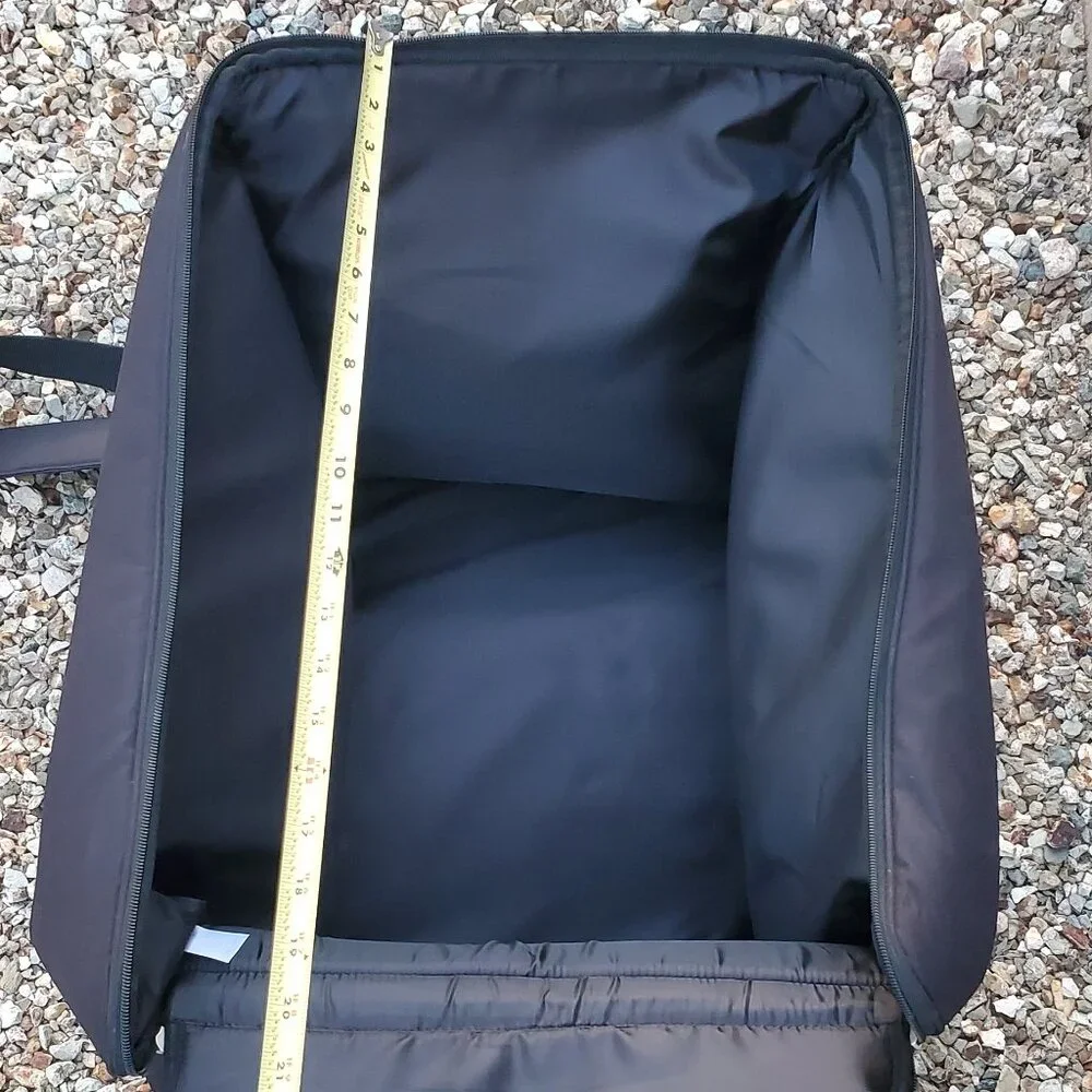 Vintage Stags Leap Wine Cellars Zip Around Rolling Luggage Travel Bag